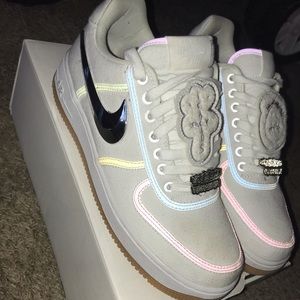 Travis Scott Air Force one sail